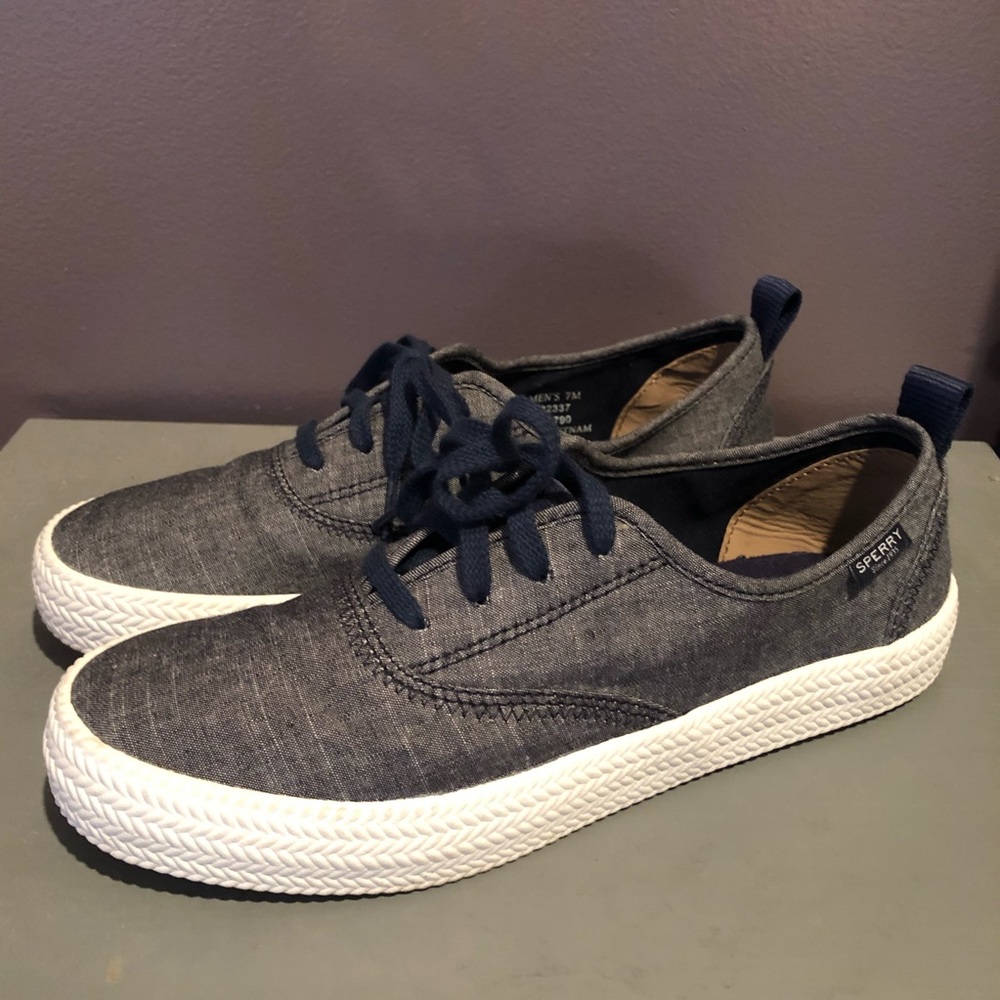 Sperry Sneakers